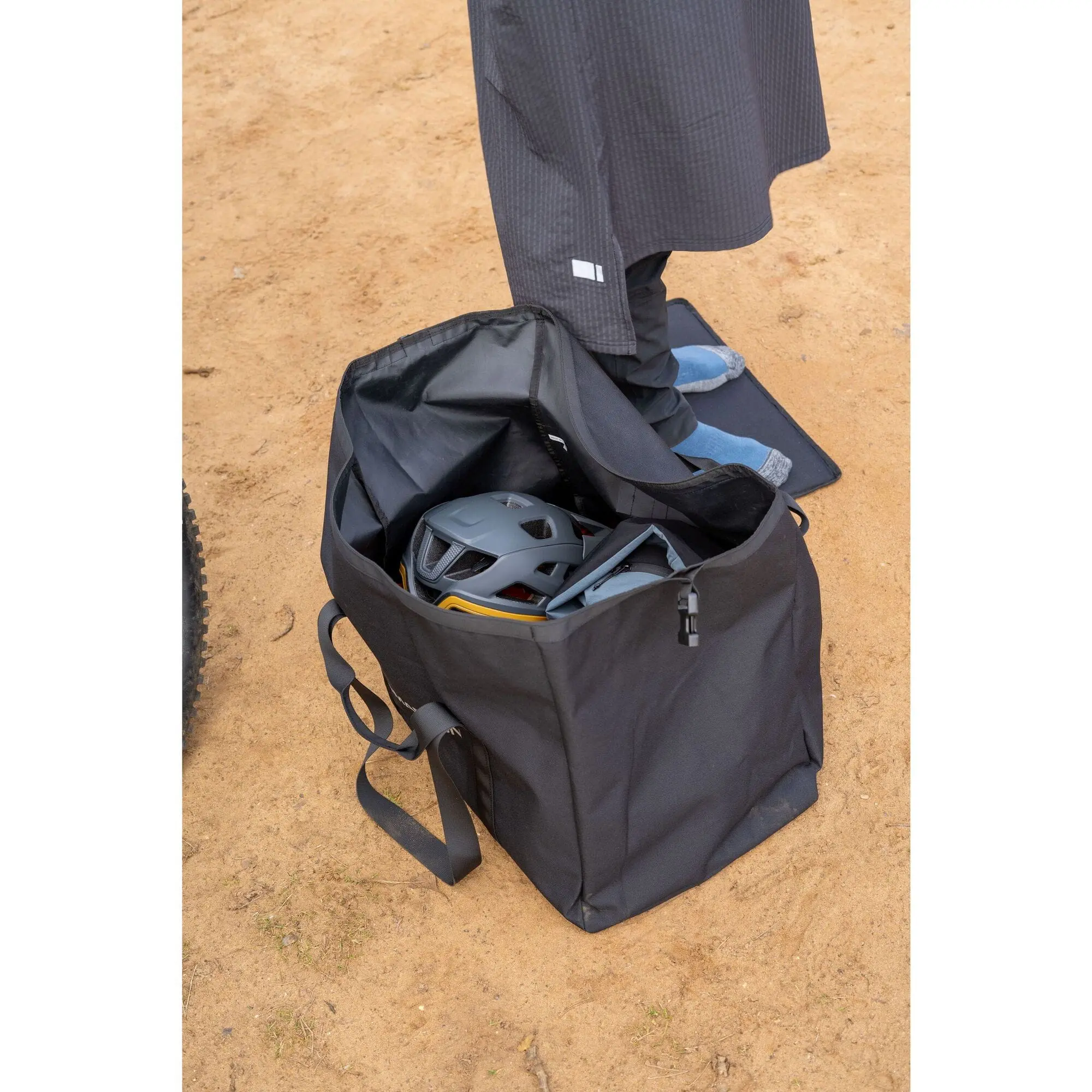 Madison DTE Dirty Secret Kit Bag - 60 litre - black - Image 2
