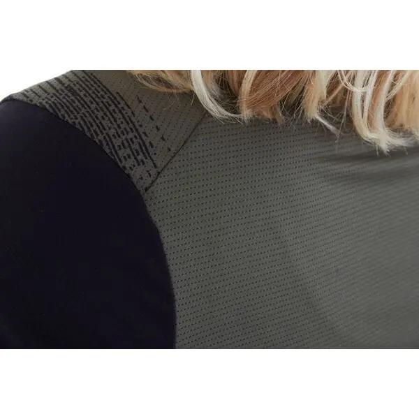 Madison Flux Women's Long Sleeve Trail Jersey - Image 7