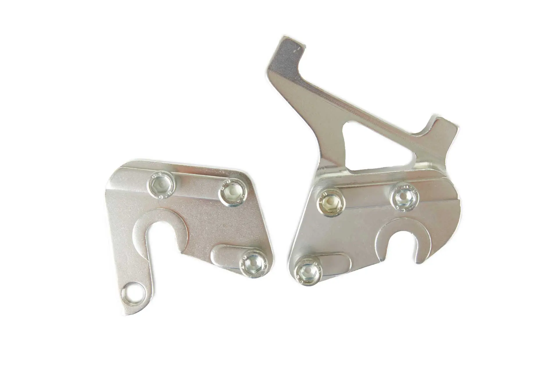 Saracen Hanger 12